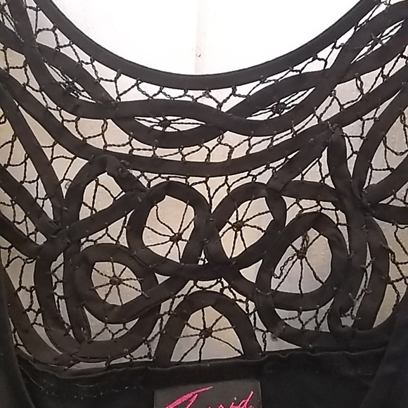 FINAL MARKDOWN Decorative back torrid top 3 3x - Picture 5 of 9